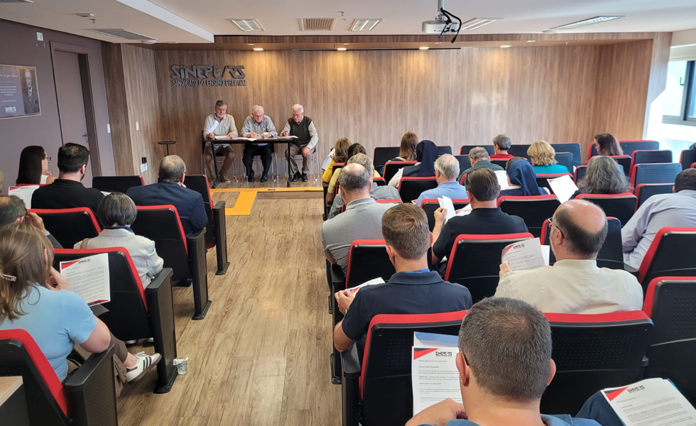 Assembleia aprova proposta para renovação das Convenções Coletivas de Trabalho 2025/2026